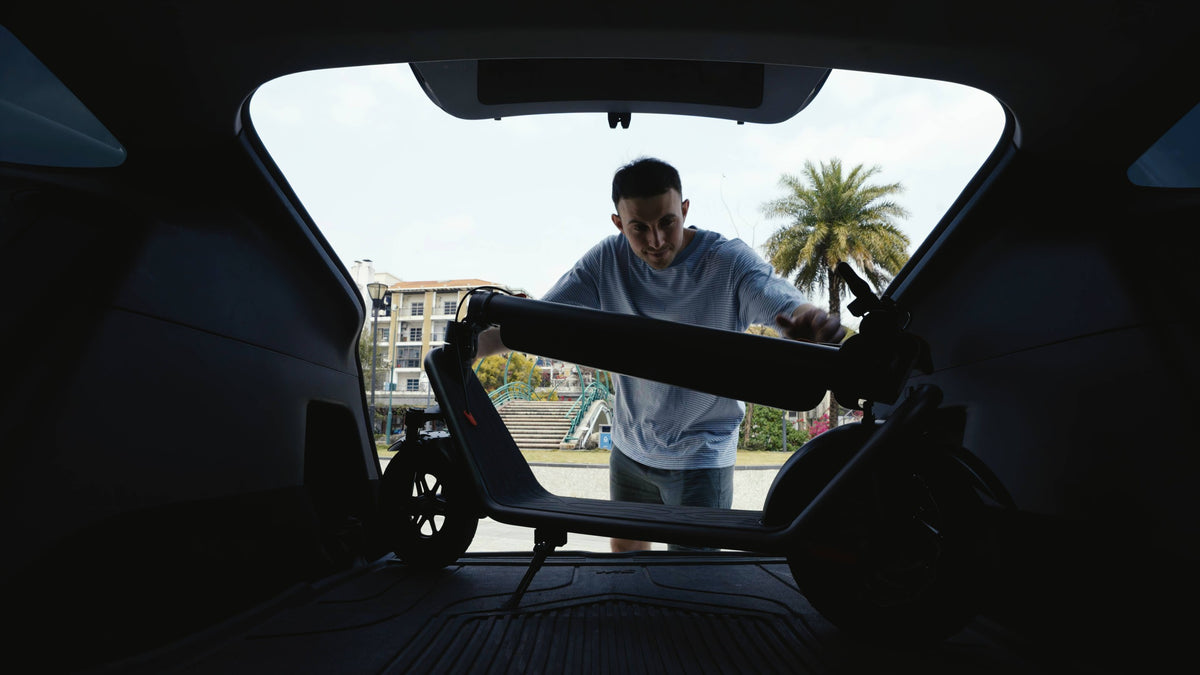 SpeedDeck 11 Electric Scooter | 25km/h | 50km Range | Foldable Design